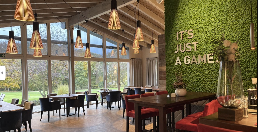 Apéro Restaurant Interior